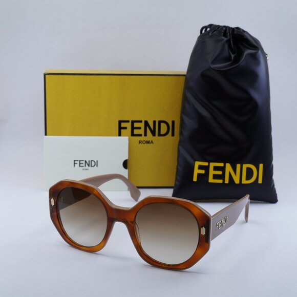 Final Price! Fendi FE40045I 53F Sunglasses - Picture 1 of 10